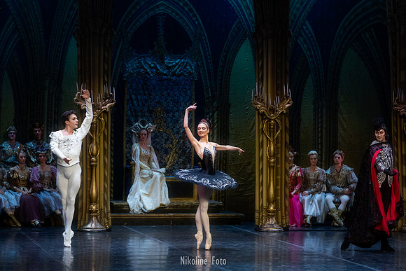 Swan Lake, act 2 with the Saint-Petersburg ballet theatre