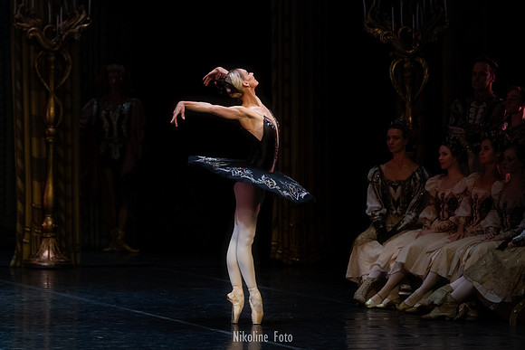 Swan Lake, act 2 with the Saint-Petersburg ballet theatre