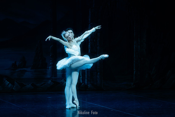 Swan Lake, act 3 with the Saint-Petersburg ballet theatre