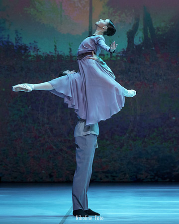 Anyuta, pas de deux