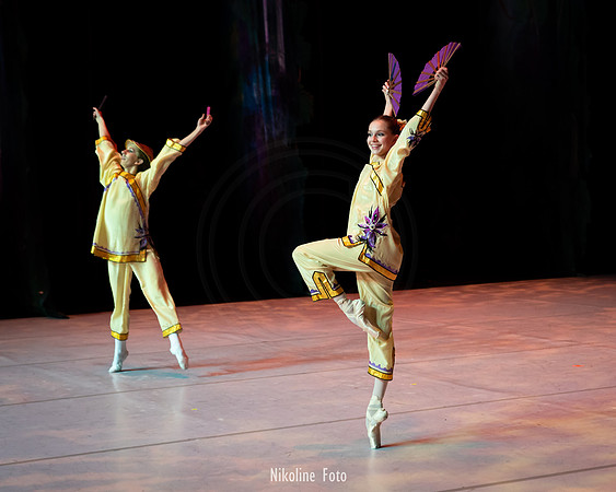 The Nutcracker - chinese dance