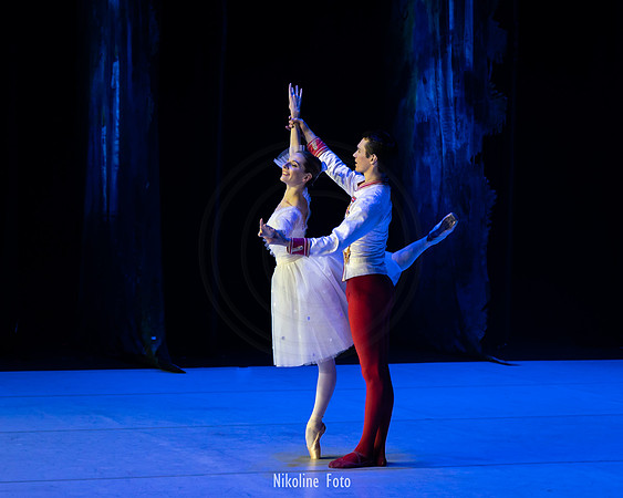 The Nutcracker pas de deux act 1