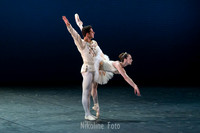 Diamonds pas de deux