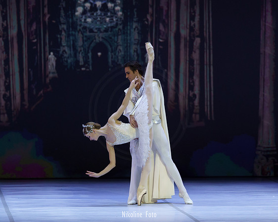 Raymonda, pas de deux