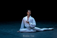 Suite en blanc, pas de deux