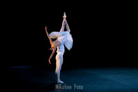 Suite en blanc, pas de deux