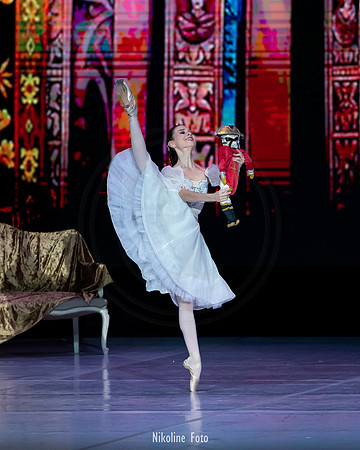 The Nutcracker - Drosselmeyer and Clara