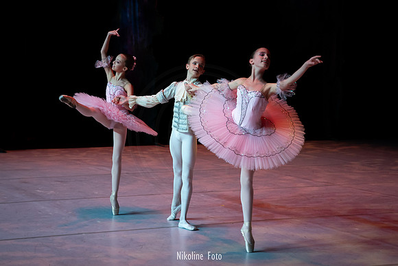 The Nutcracker - pas de trois